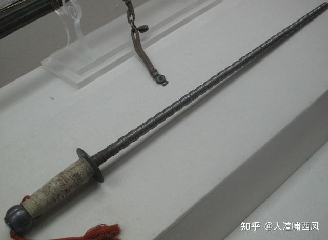 鲁智深使用禅杖，呼延灼使用双鞭，两人单挑，如果力气相同，呼延灼是不是很吃亏？ - 知乎