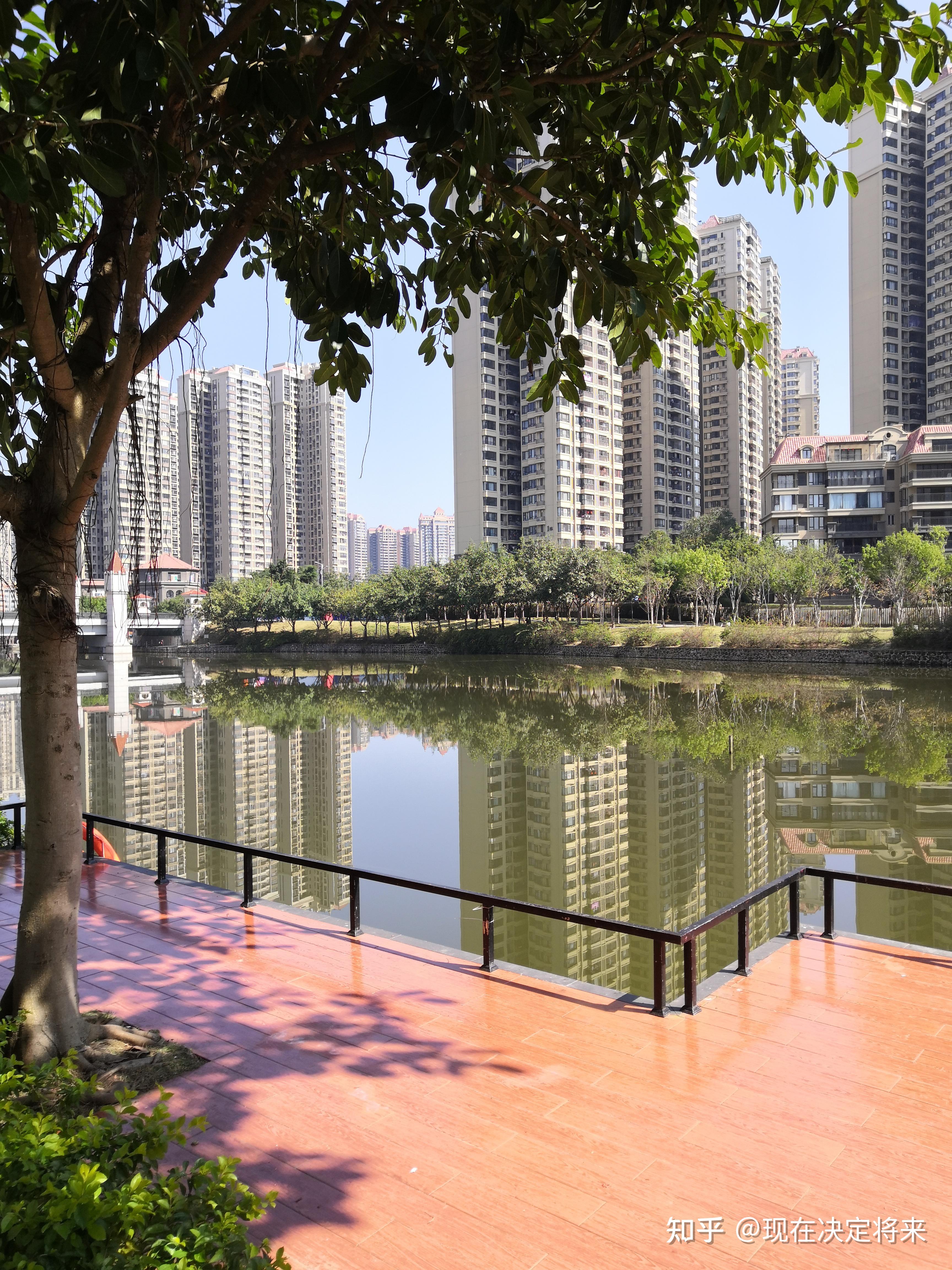 我把前公司同事介绍到现在公司后,这个同事经常背后说