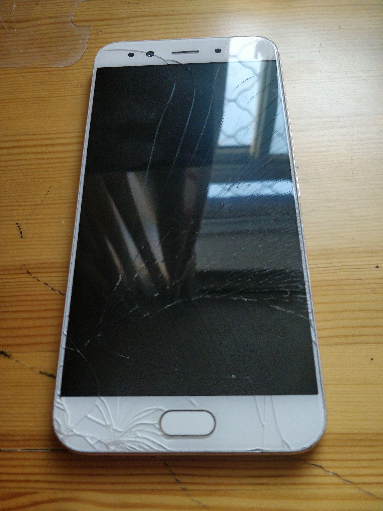 vivox9splusl手机外屏碎了,内屏没有,更换要多少钱? 