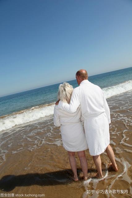 夫妻相互扶持尊重家庭才能阳光