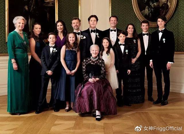 丹麦女王登基50周年纪念日,王室阖家出席晚宴,幸福美满的一家子 - 知乎