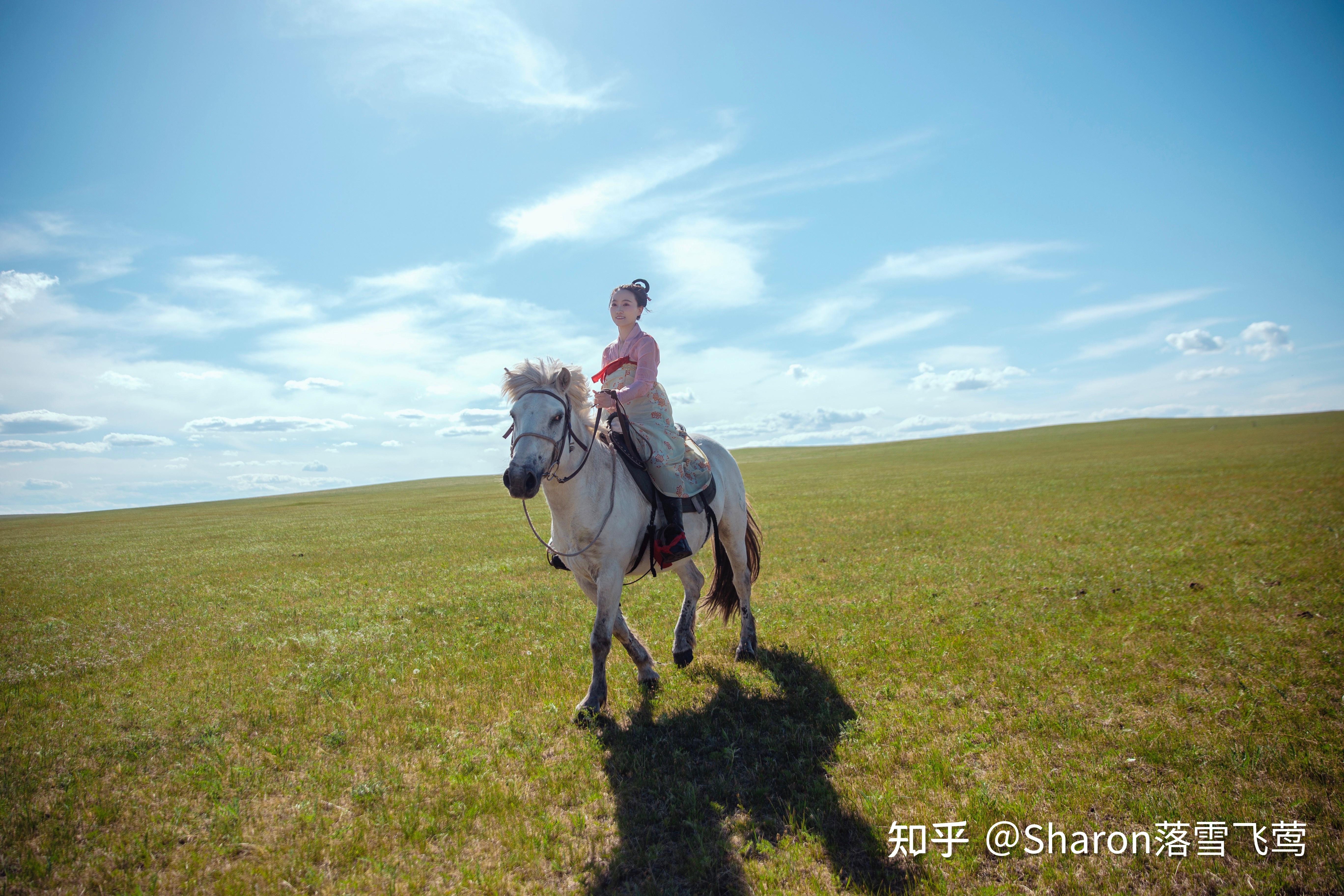 关于穿汉服在草原牧场骑马这件事 