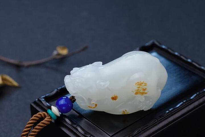 和田玉貔貅为何受欢迎？如何佩戴和田玉貔貅才能招财？ - 知乎