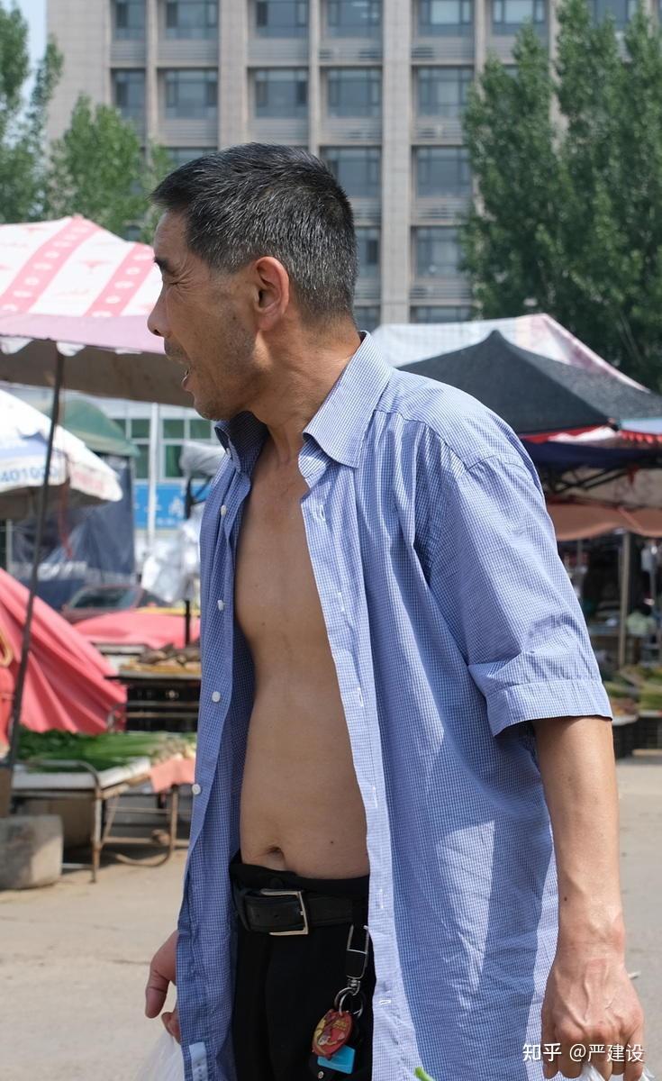 西安抗疫日记毒日头下的菜贩子严建设