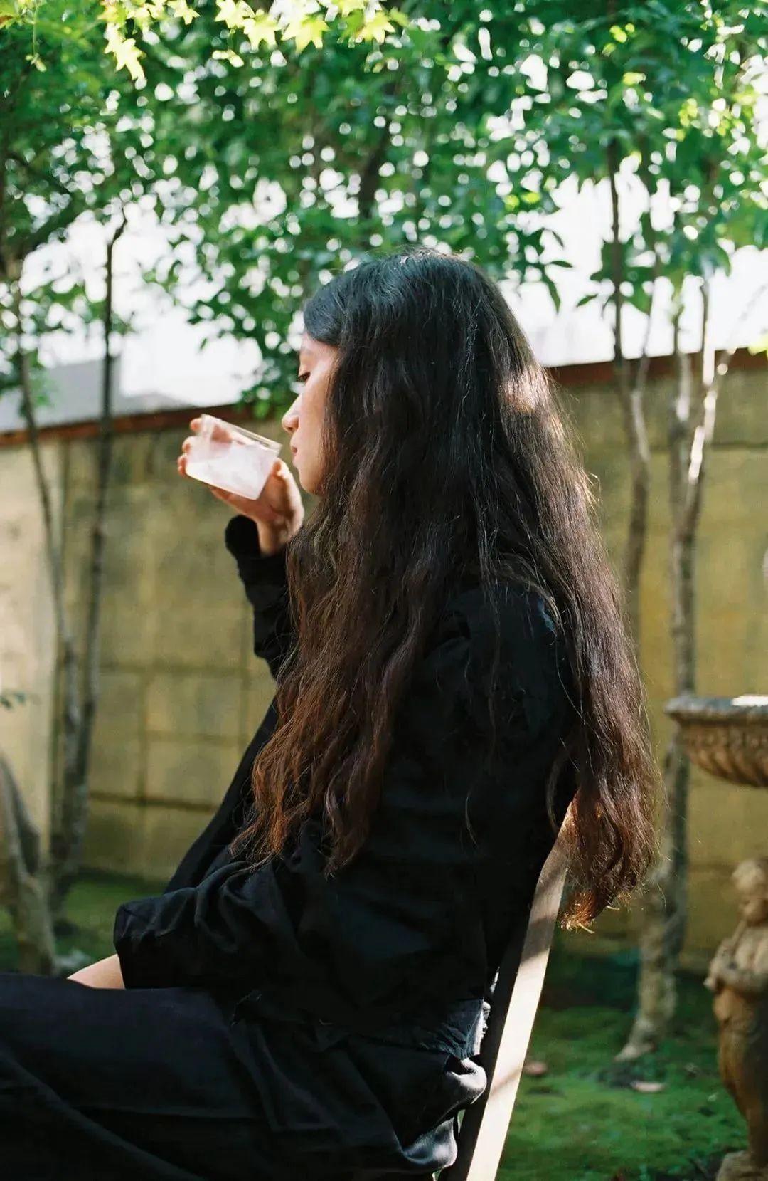 她不一样之500个女性故事lemaire设计总监sarahlinhtran