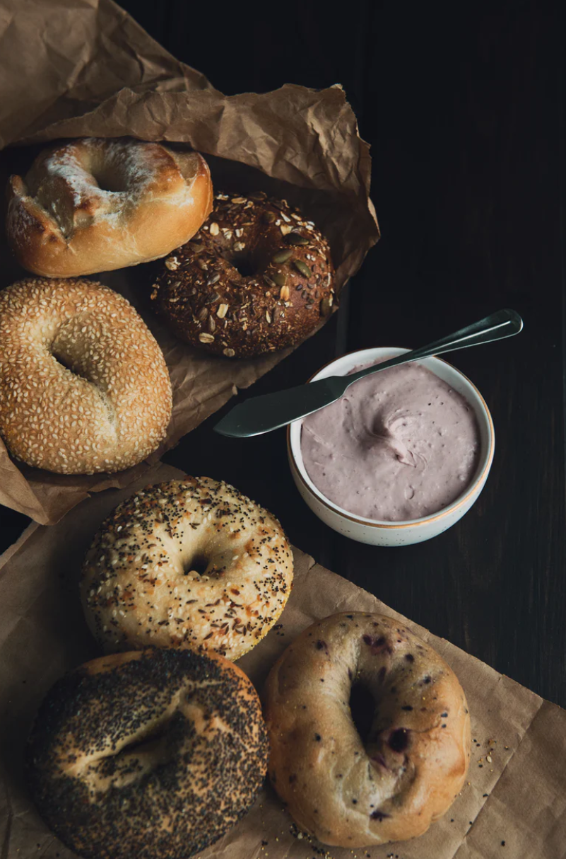 吃腻了吐司做的三明治那就试试这水煮面包的新吃法