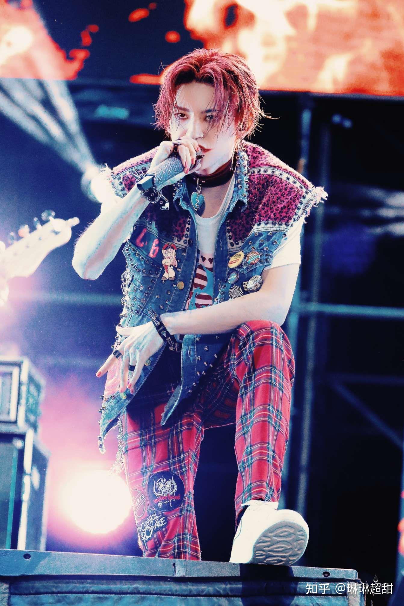 小鬼王琳凯全身照有没有?在线等?