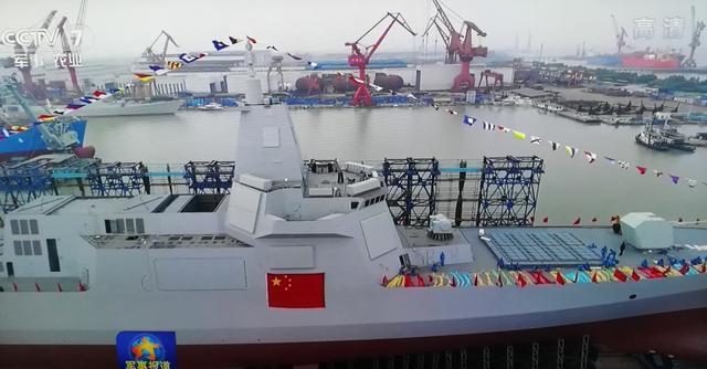 052d055型驅逐艦具備了防空導彈1坑4彈發射能力