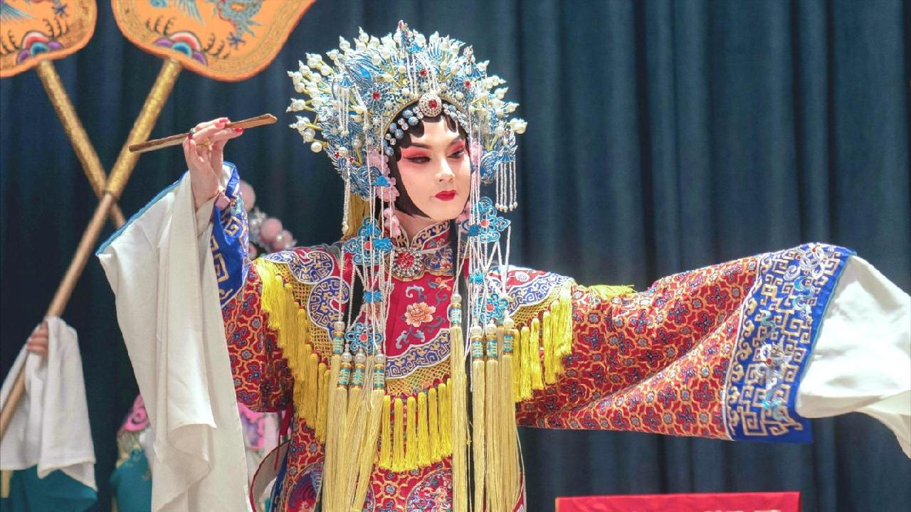 那些京剧扮相的明星一瞥一笑动人心尹正演技太撩人太经典了