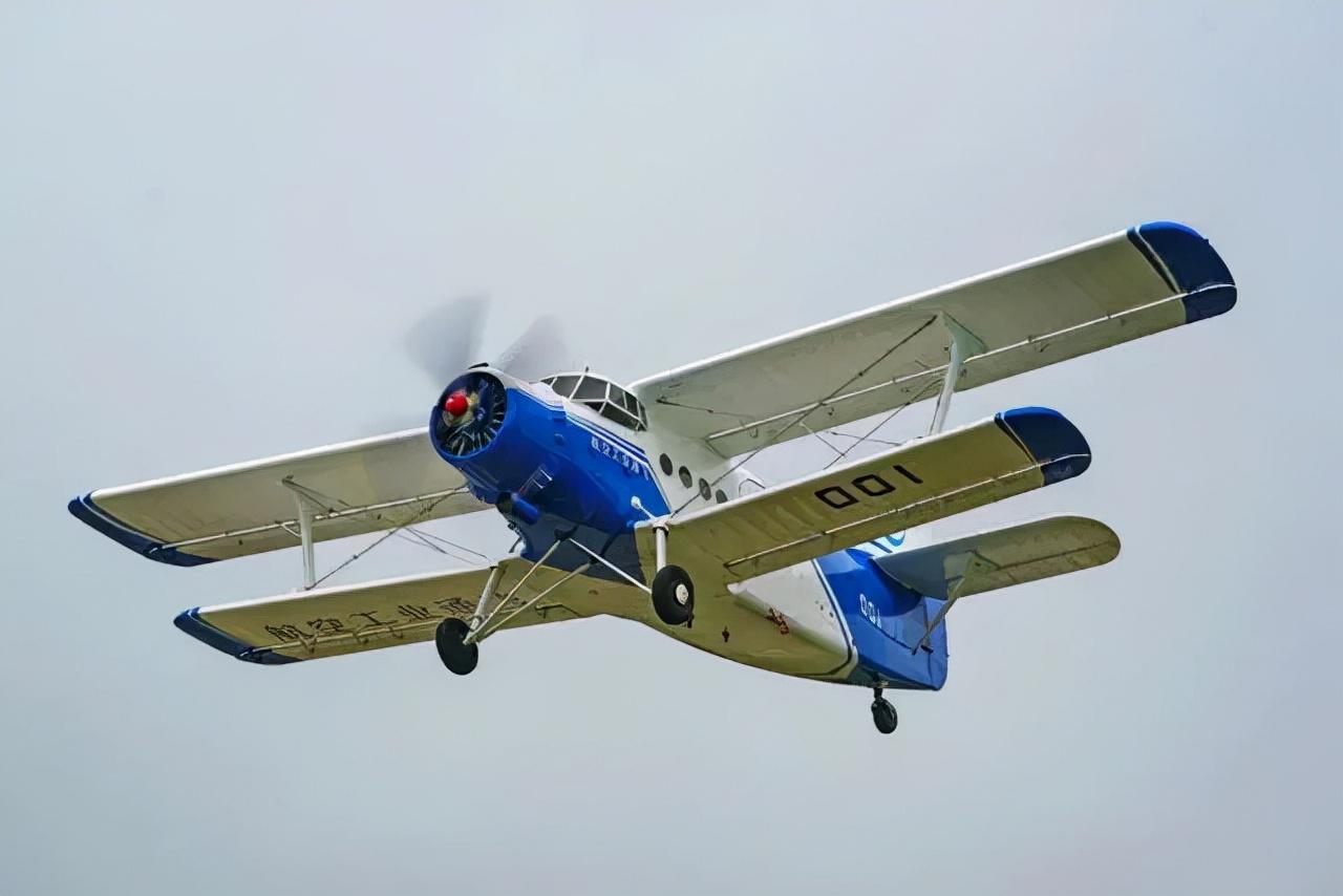 03 运五按计划完成首飞,我国通飞研制大圆满