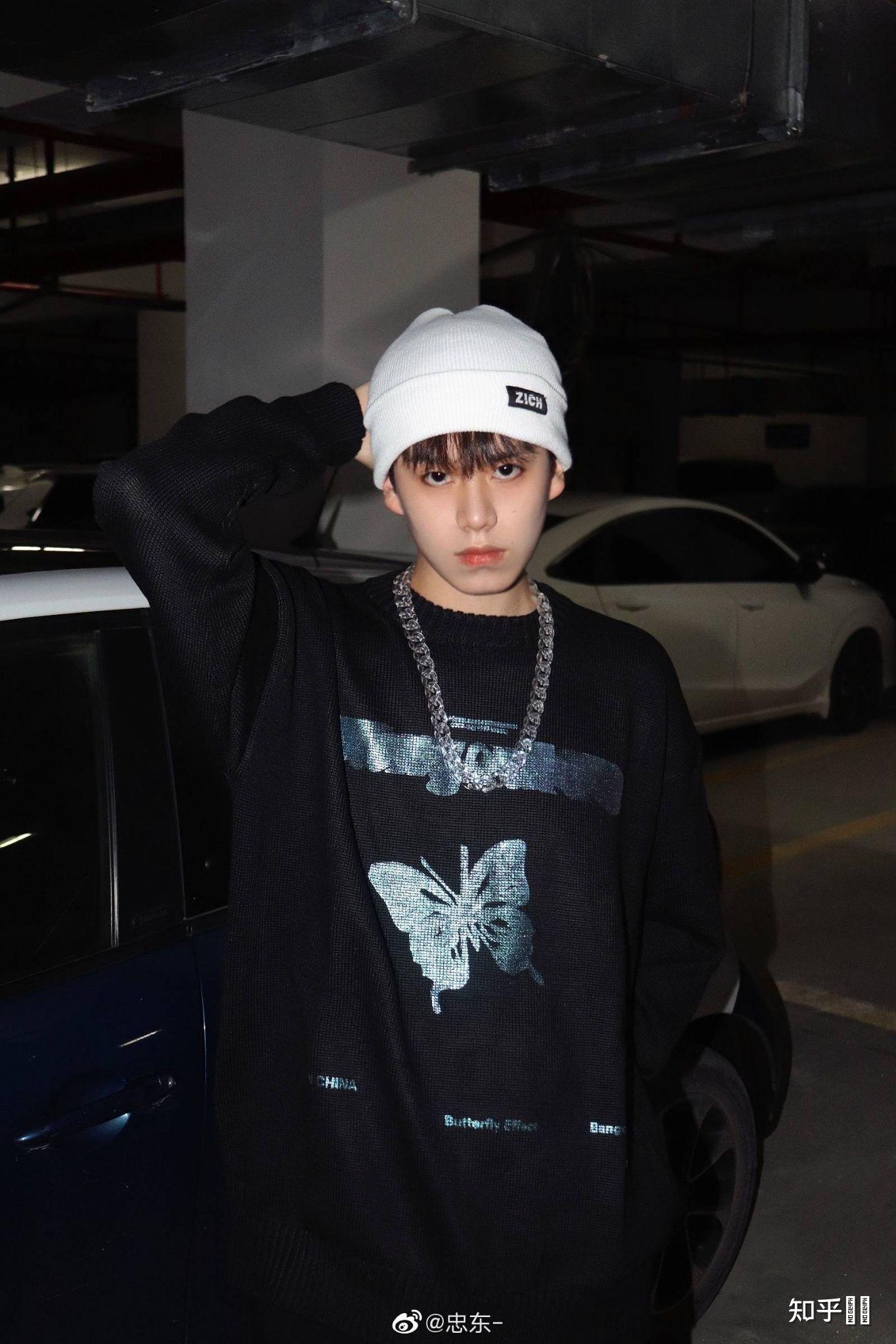 怎么看待姜峰居然是1?这就是传说中的女装攻吗? - 知乎