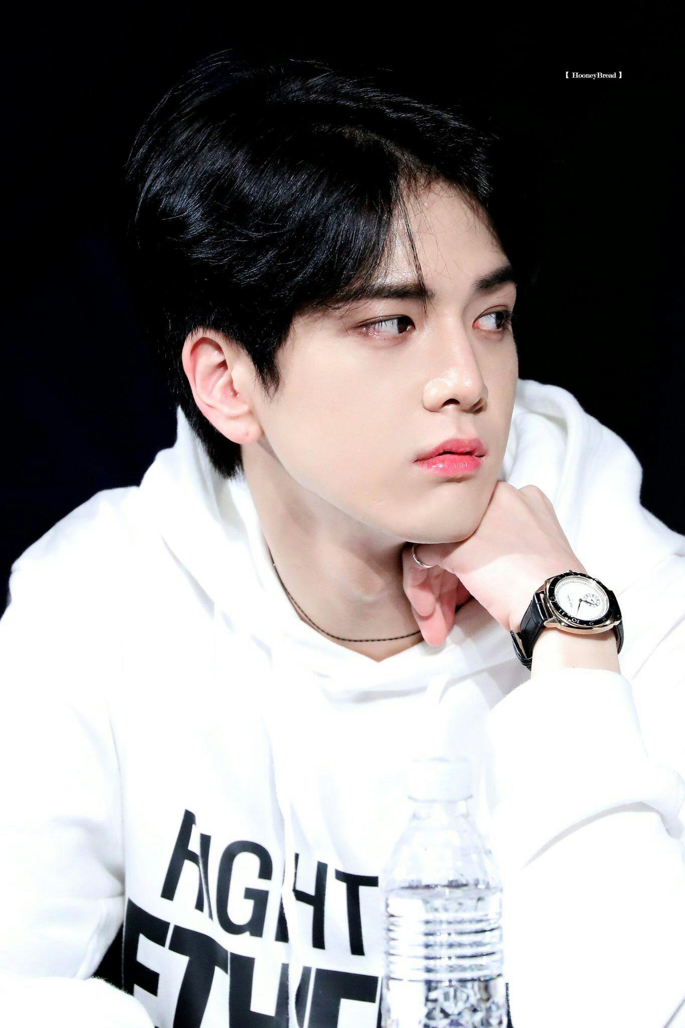 如何评价the boyz金泳勋的颜值? - 知乎