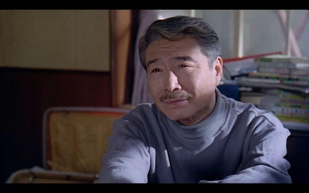 正在为他的第一部电影《推手》选角,他立即敲定60岁的郎雄饰演父亲