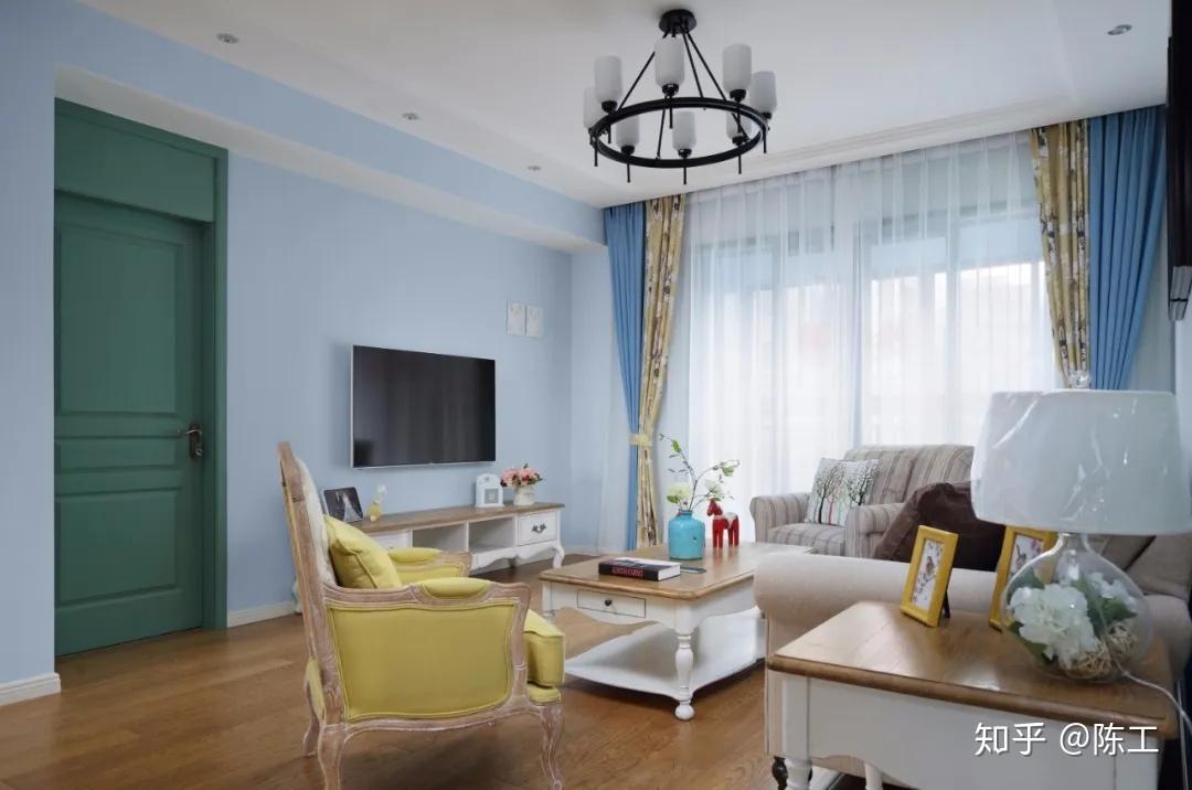 通体白墙刷什么颜色电视墙比较好看