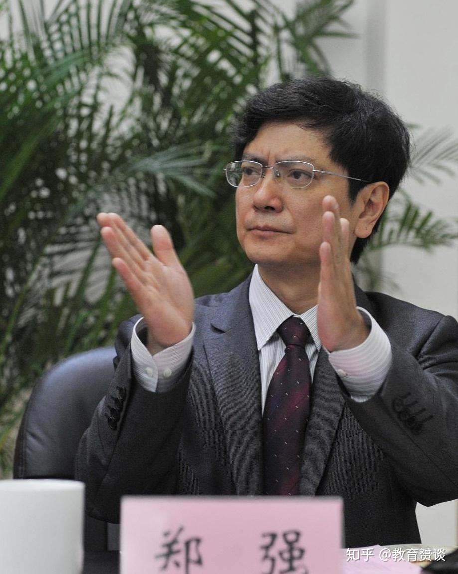 华科郑强老师之事刚有回应,1400元"天价"门禁按钮引人热议