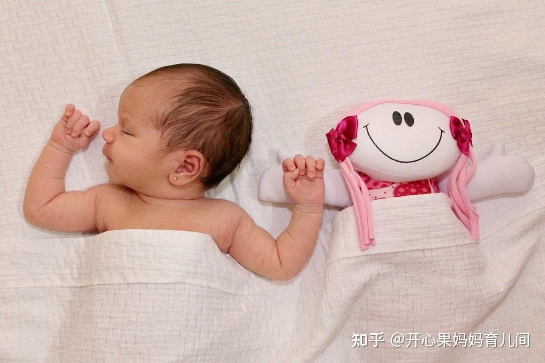 新生儿月子里闹夜 v2-6b17c7f3d6784dd54457a403fa5186ec_r.jpg