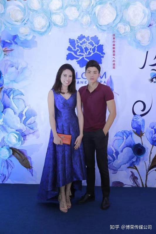 专访时尚达人夏颜夏颜老师追求自我的完美