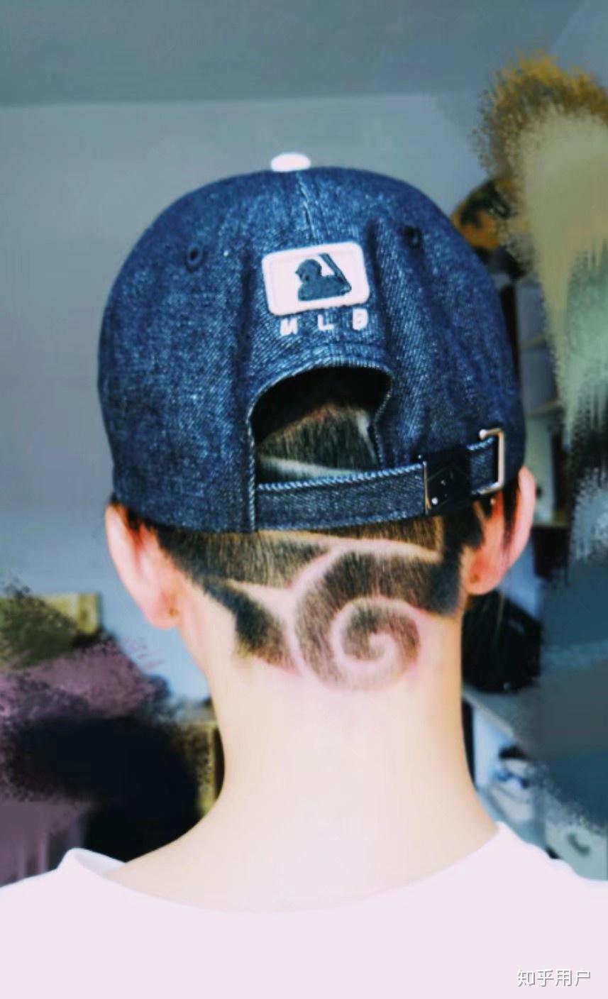 有没有好看的半剃头图片女生