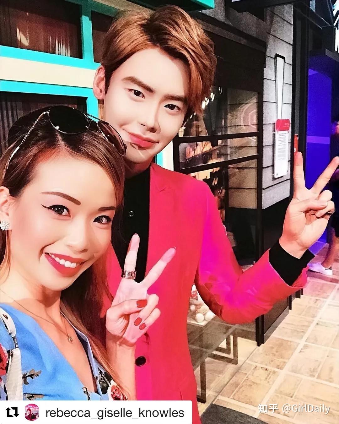 哈哈哈谁敢信这是杨幂啊要被这些明星蜡像翻车名场面笑不活了