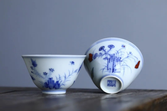斗彩三秋杯,明成化斗彩瓷器中的遗世明珠! - 知乎