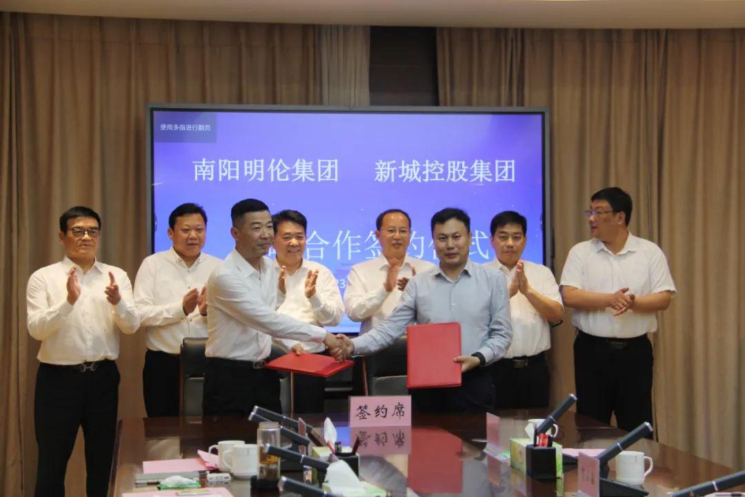 吾悦广场董事长，吾悦广场董事长王晓松2023年租金收入是多少钱