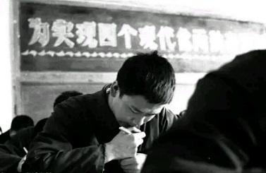 刚恢复高考的那几届考上大学的学生,是什么水