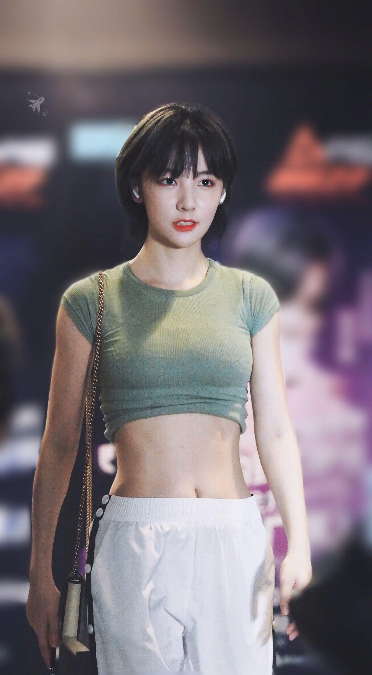 身材好胸大又魅惑的女孩子是一种什么体验