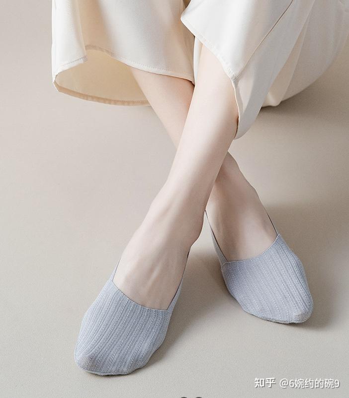 女生都爱穿白船袜吗?
