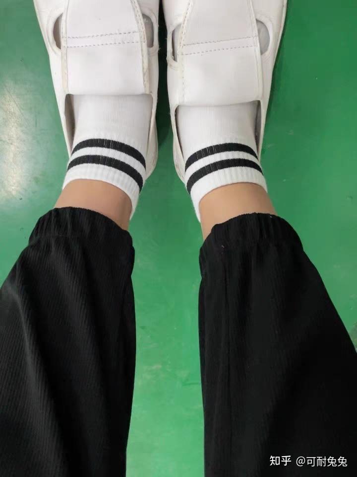 汗脚女生穿白丝会发黄吗? - 知乎