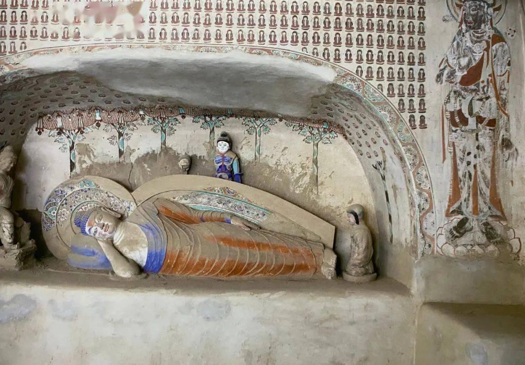 盛唐-敦煌46窟(涅槃卧佛窟)-南壁龛(左),西壁龛(右)【1518x1205】