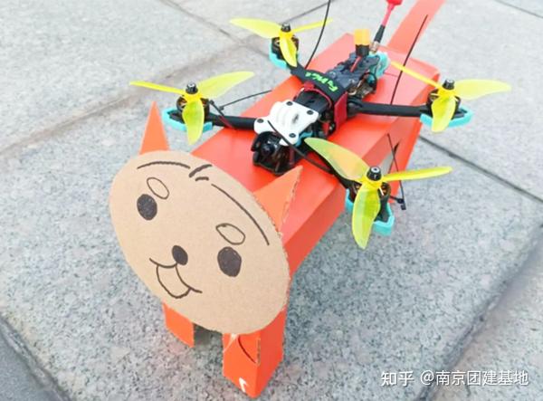 北 京 建 工 集 团_自己建网站怎样建_团建网站