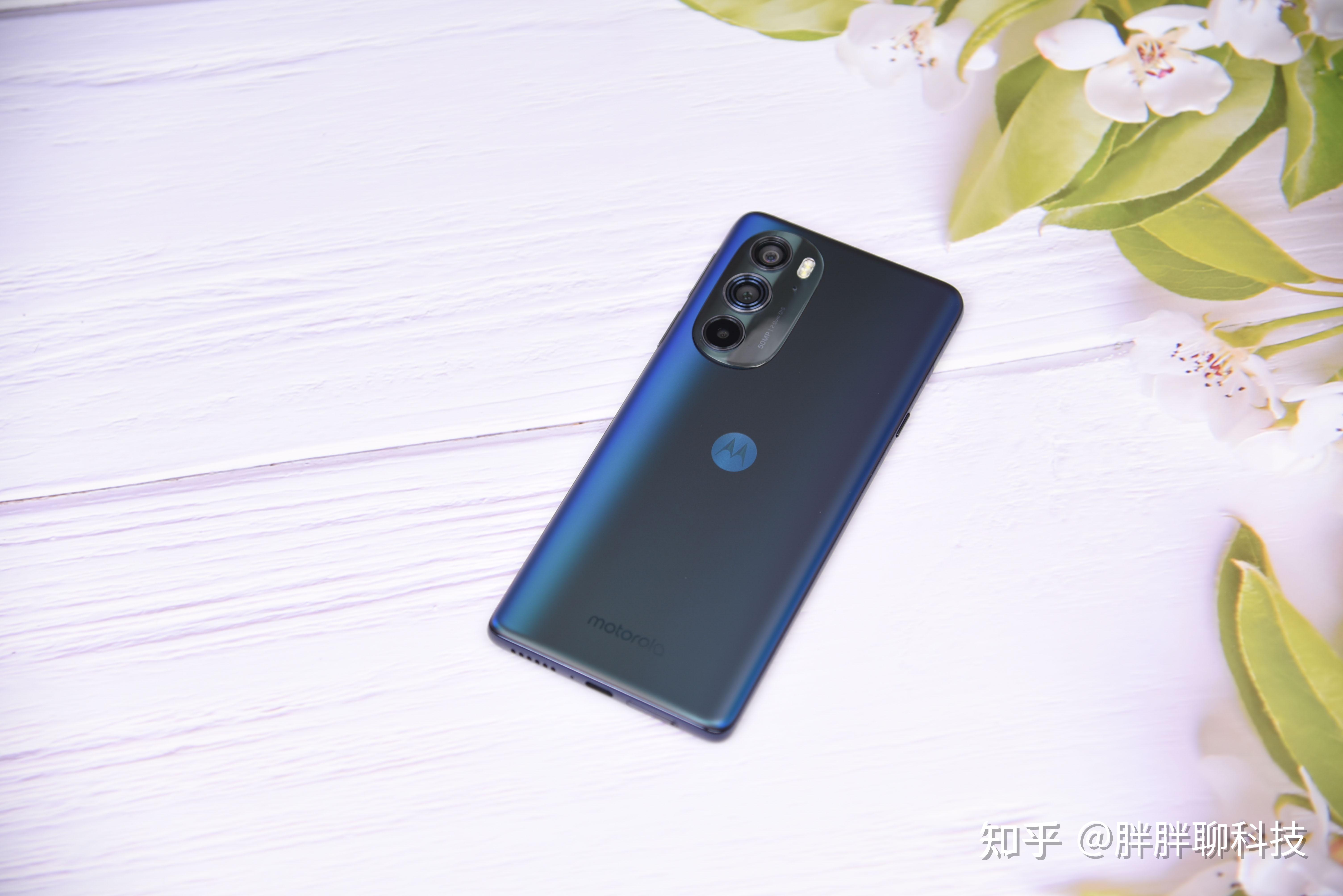 motoedgex30评测2999元起首发高通骁龙8gen1芯片表现何如