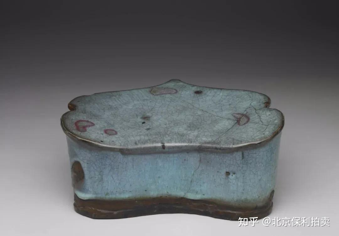 乾隆官钧窑拍卖的年代之谜大争论，乾隆皇帝早就告诉你答案了- 知乎