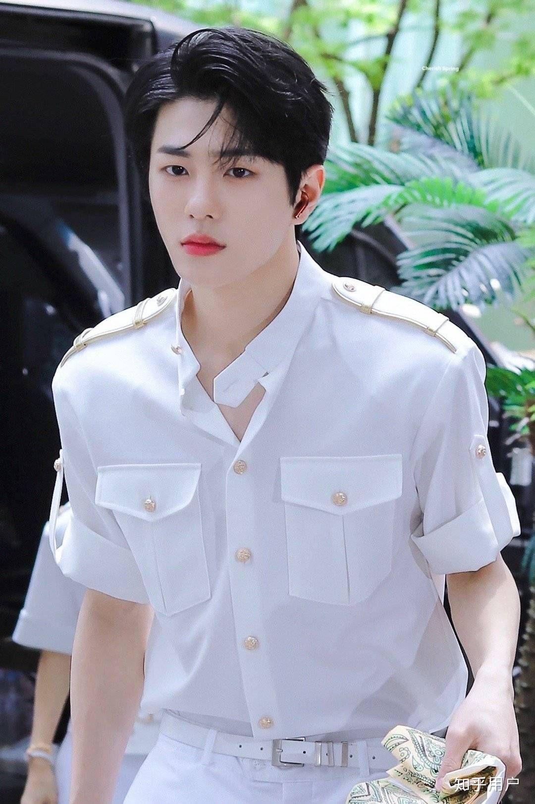 如何评价golden child崔普闵的颜? - 知乎