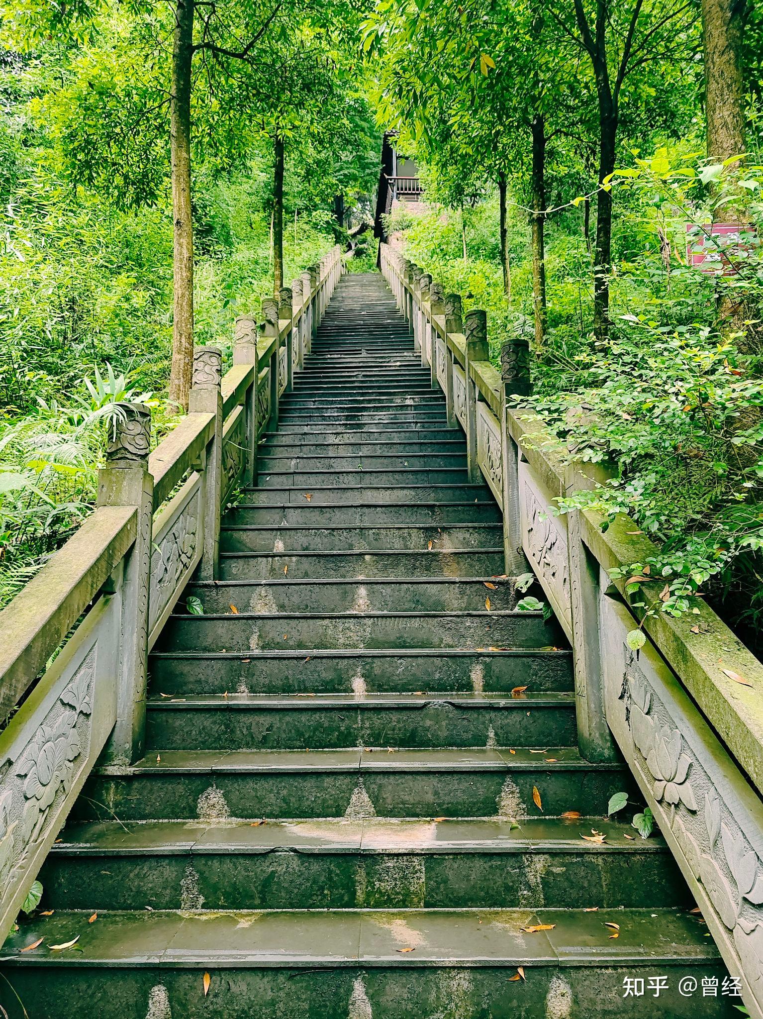 剑阁鹤鸣山图片