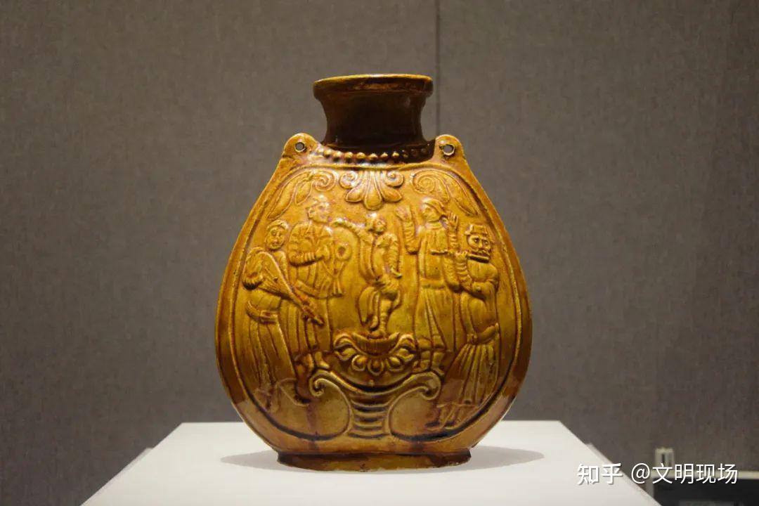 【文物故事】最委屈的禁止出境文物:北齐白釉绿彩长颈瓶 - 知乎