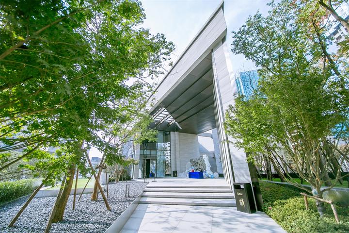 滨江金融中心CBD最核心 卓越中寰法拍房 精装大三房捡漏50万 - 知乎