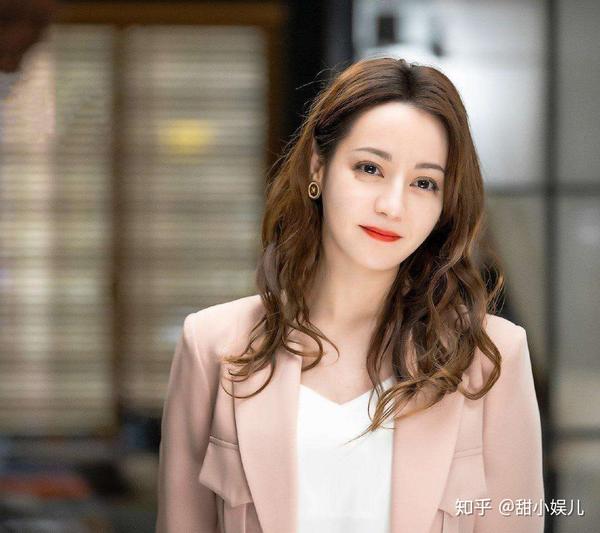 人气最高的三位金鹰女神赵丽颖,唐嫣,热巴(谁才是实至名归?