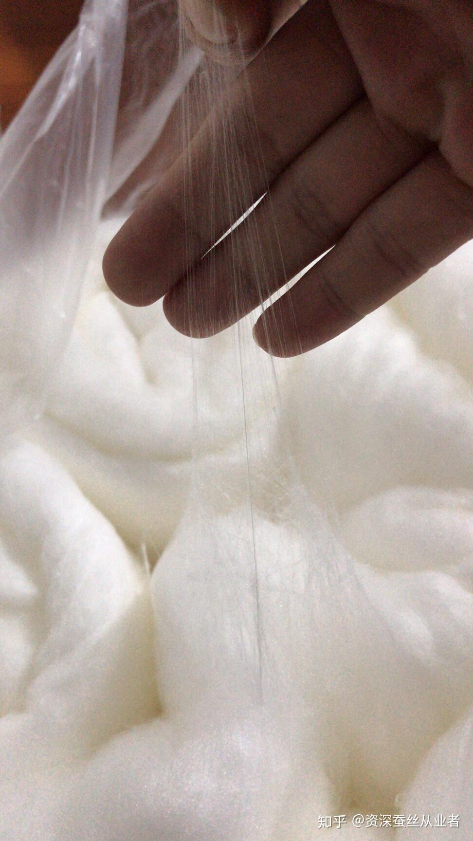 三年的蚕丝被为什么变成这个样子了