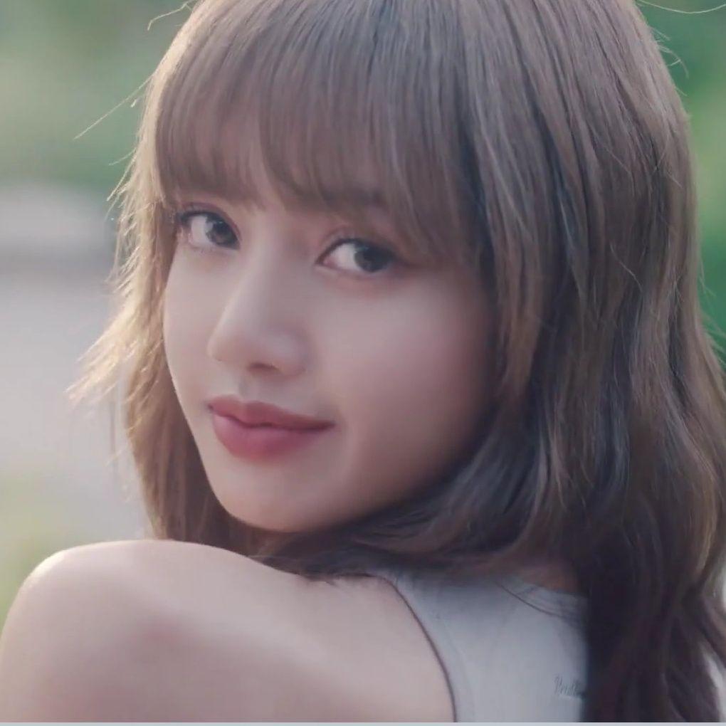 有没有lisa的适合当头像的照片?