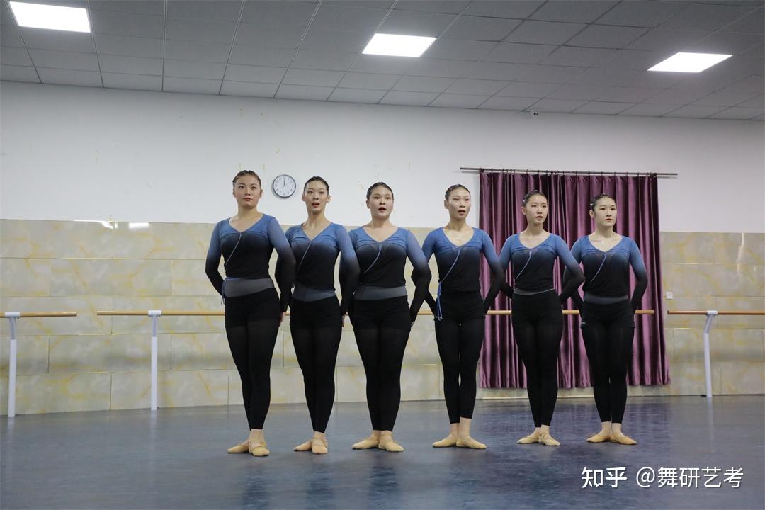 摆腿跳动作要领和要求摆腿跳的动作要领是什么