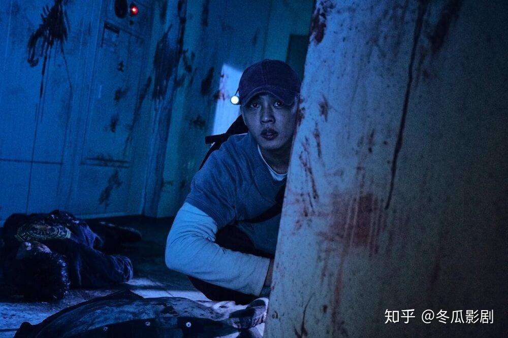 不过电影不像《尸速列车》,《尸速列车:感染半岛》及《尸战朝鲜》那样