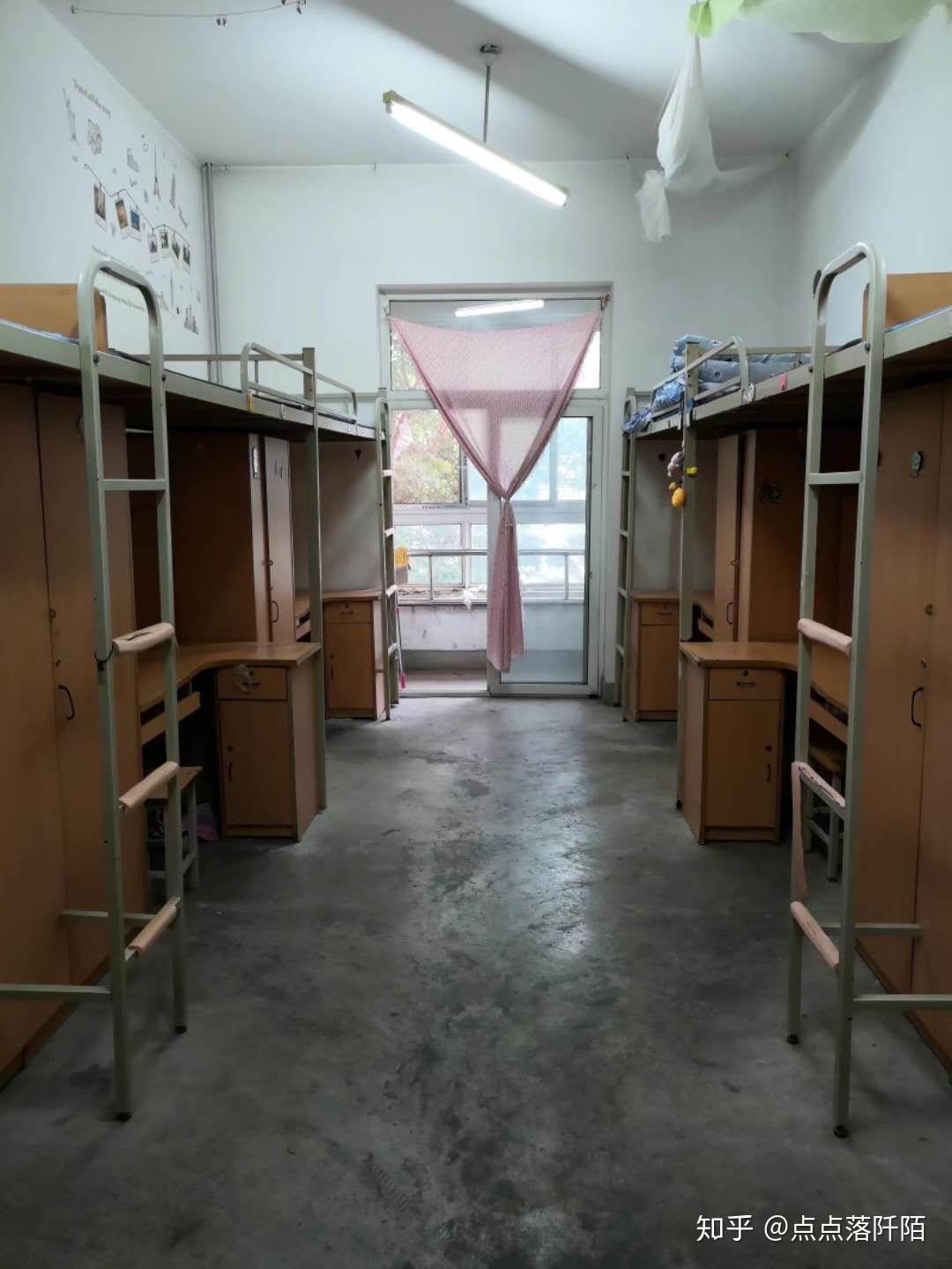 辽宁大学的宿舍浴池怎么样? - 知乎