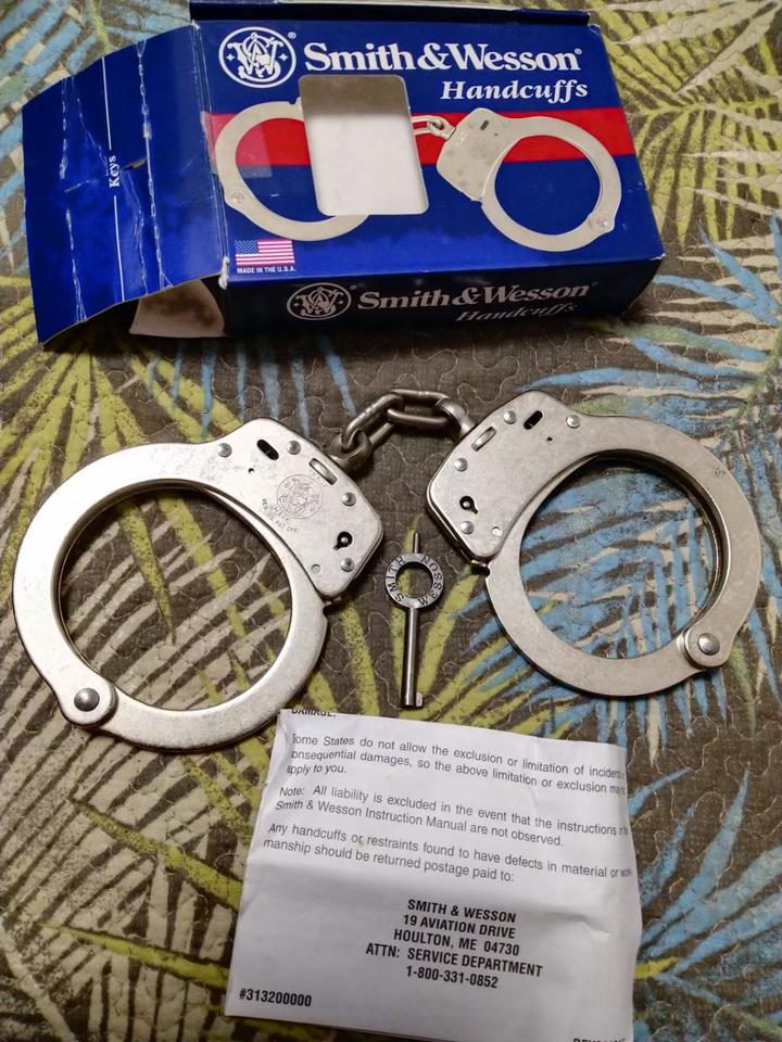 美国斯密斯威森军警手铐