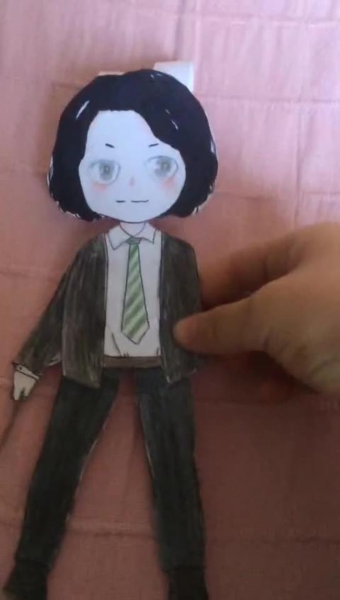 集手工画画以及经常性被刀割到自己与一身的小胡小胡童鞋不卖鞋自制