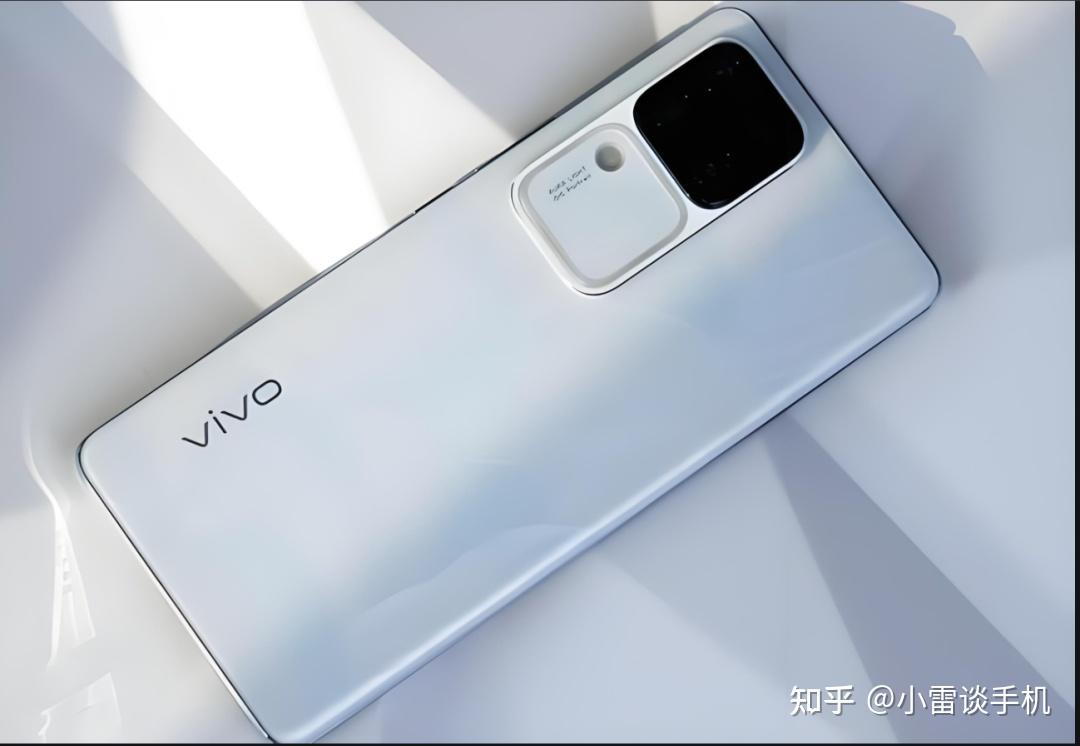 vivos18pro推荐配置:12 256g5月26日价格:京东自营2773/拼夕夕移动百