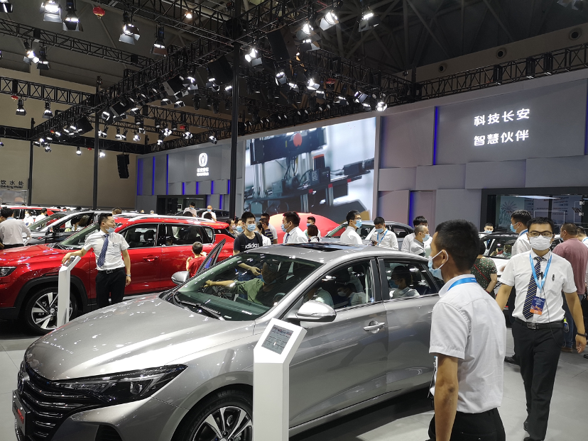 以"发现汽车时尚之美"为号召的重庆车展,是中西部地区最大的汽车专业