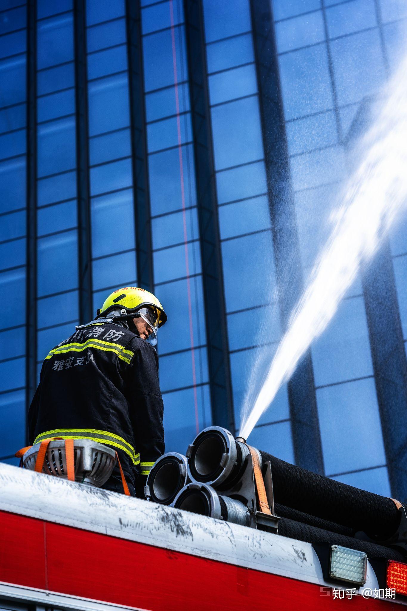 为什么消防员那么帅呢