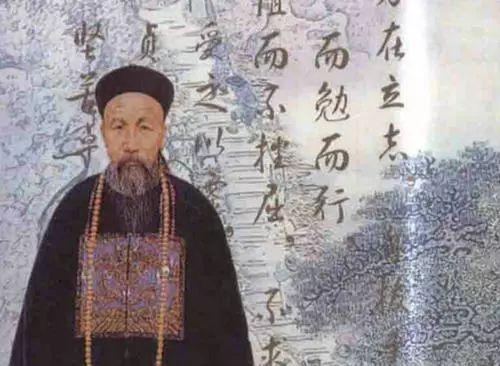 曾国藩有一个很不好的习惯,就是不爱洗澡.不洗澡就算了,连脚也不洗.