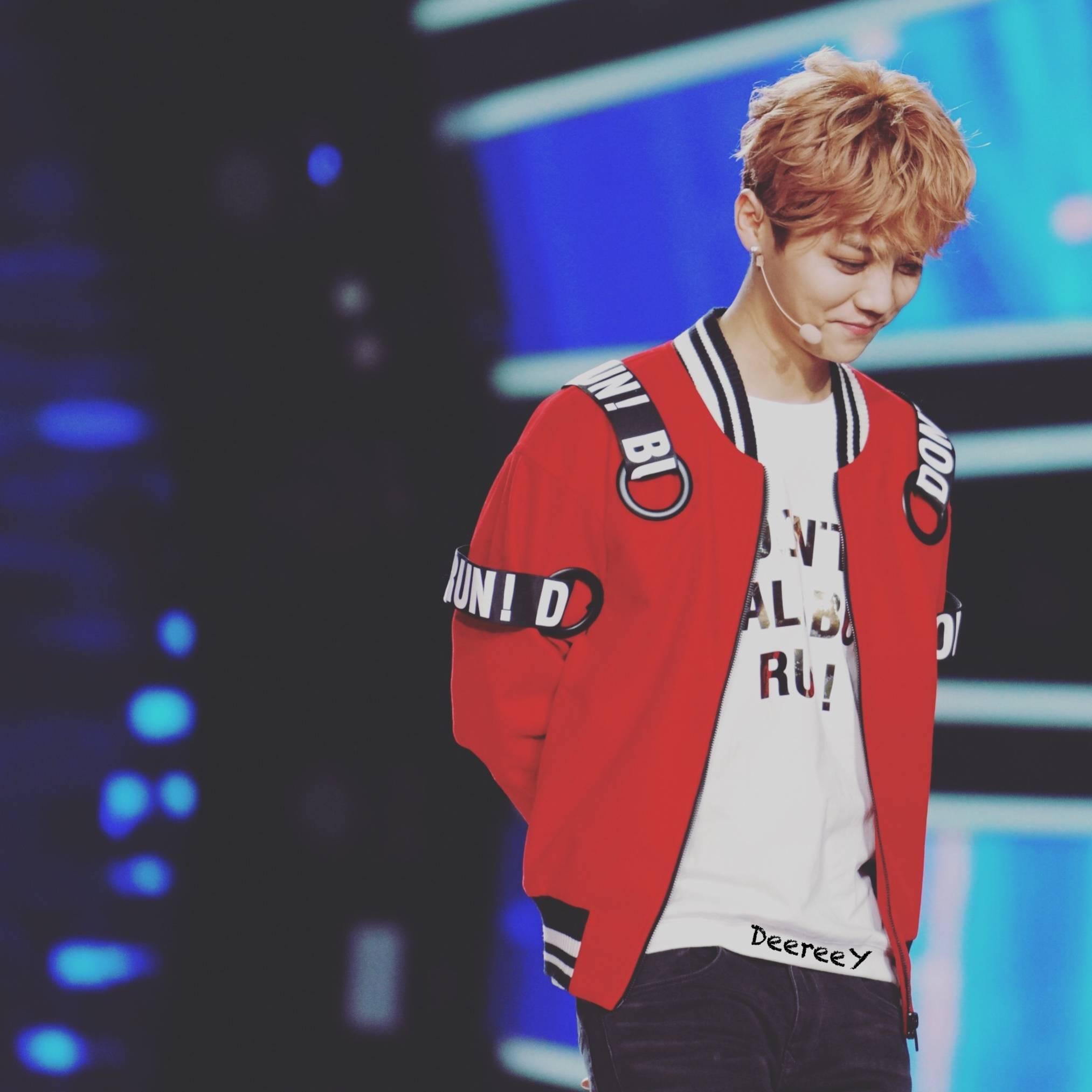 如何评价鹿晗在浙江卫视跨年演唱会唱的那两首新歌《微白城市》《skin